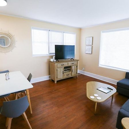 Centrally Located Efficiency One Mile To The Beach! 잭슨빌비치 외부 사진
